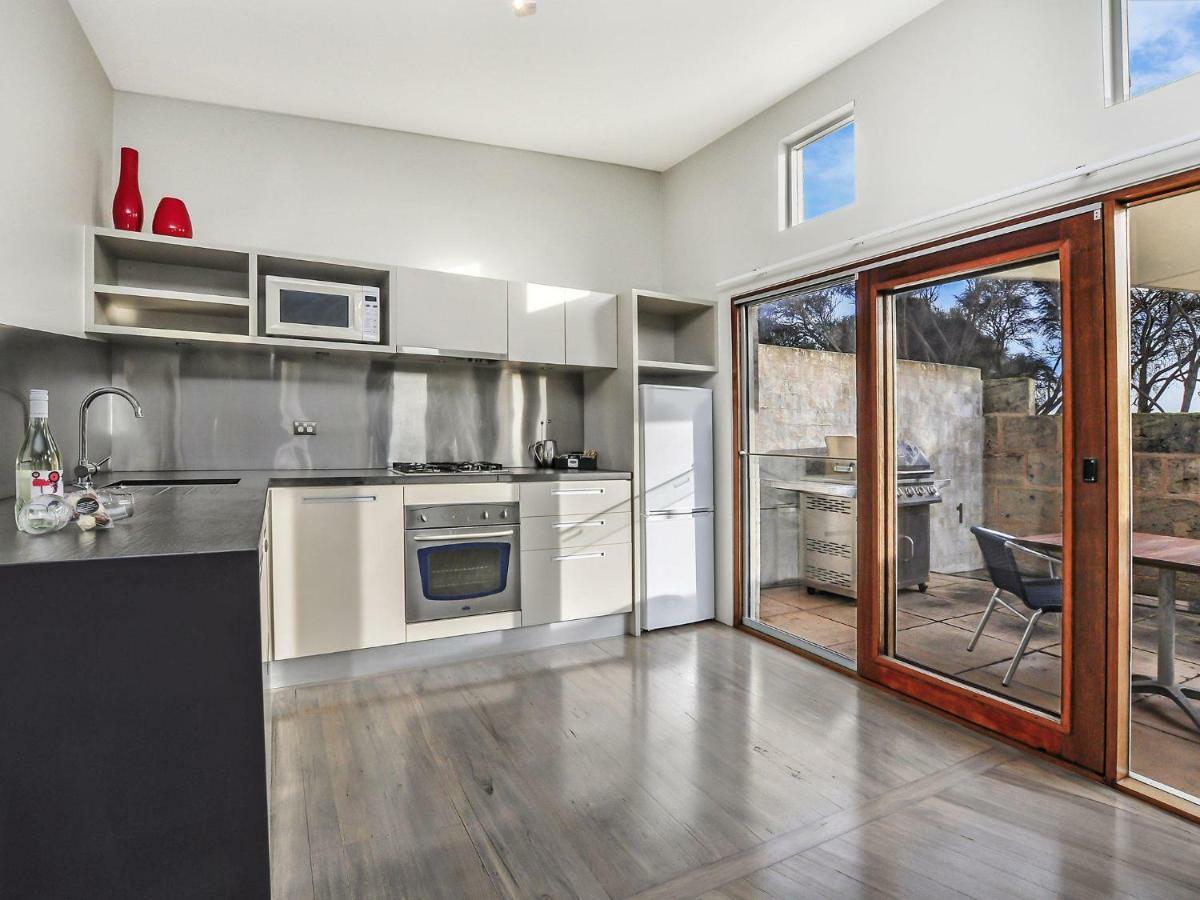 Hearns Beachside Villa 2 Port Fairy Exterior foto