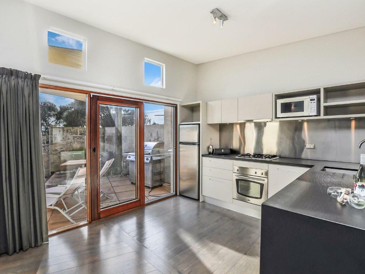 Hearns Beachside Villa 2 Port Fairy Exterior foto