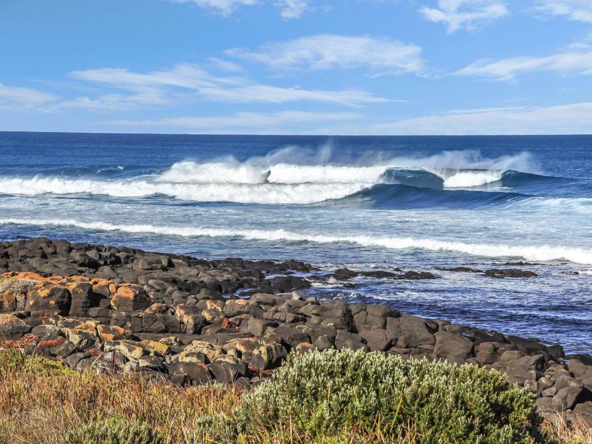 Hearns Beachside Villa 2 Port Fairy Exterior foto